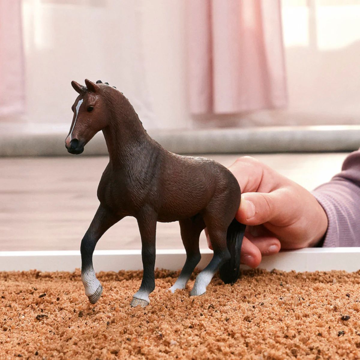 4069111408330-schleich-hongre-kwpn--figurine-cheval-de-dressage-des-3-ans