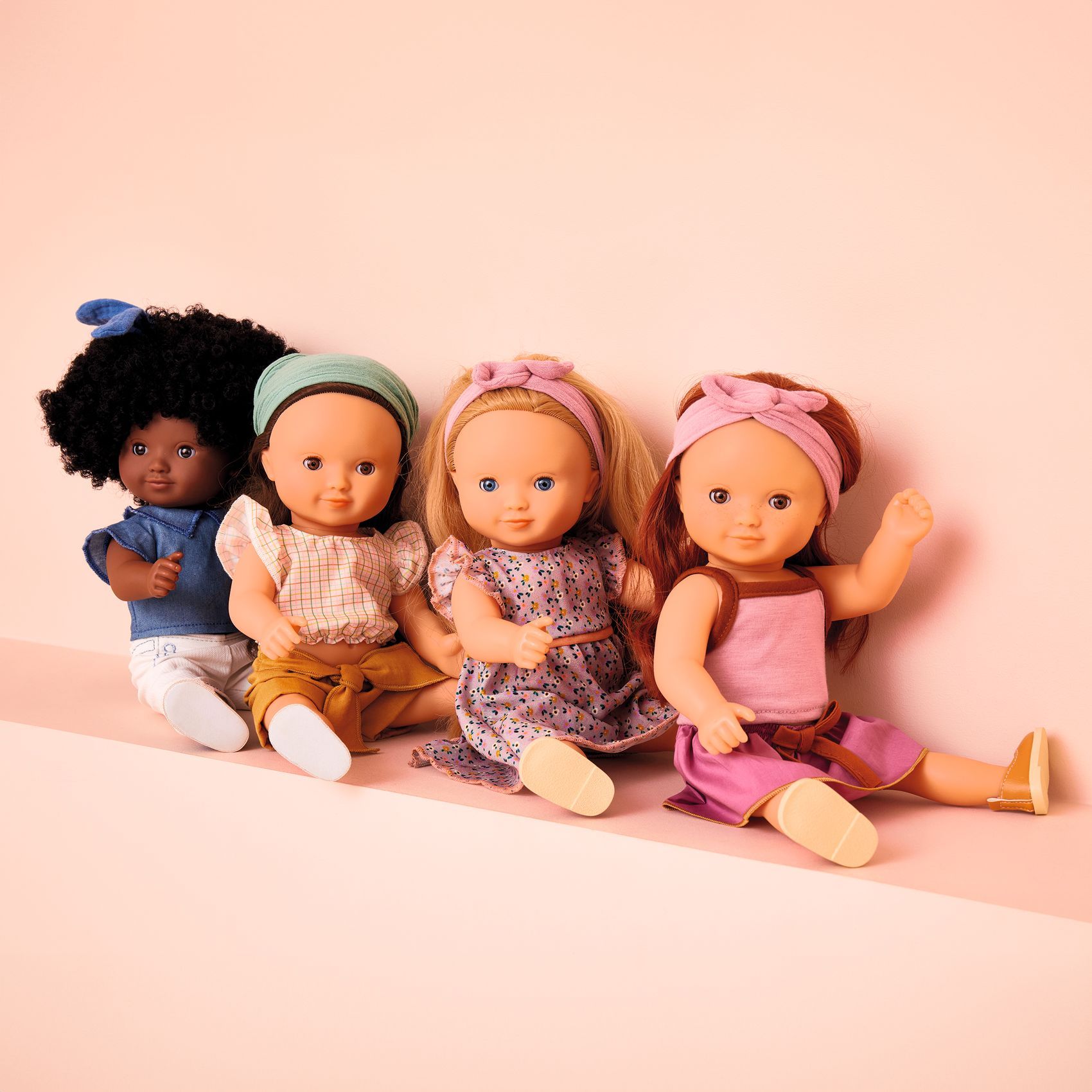 3070900077607-poupee-lovely-sophie-djeco--poupee-32-cm-aux-yeux-dormeurs-des-3-ans