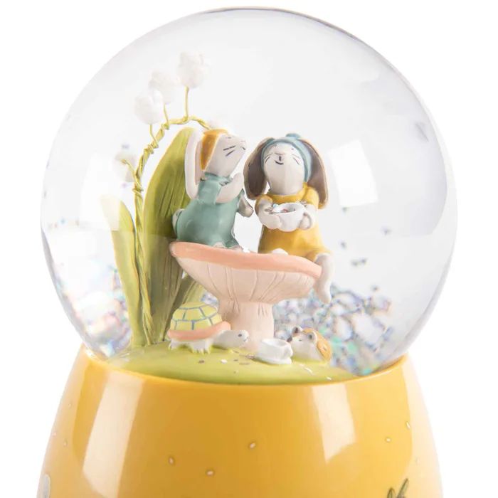3575676781760-boule-a-neige-musicale-trois-petits-lapins-moulin-roty--douce-melodie-et-paillettes
