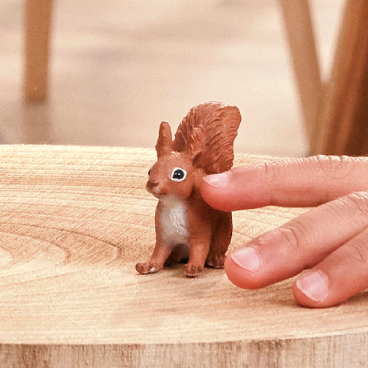 4069111309095-ecureuil-schleich--figurine-realiste-animal-de-foret-des-3-ans